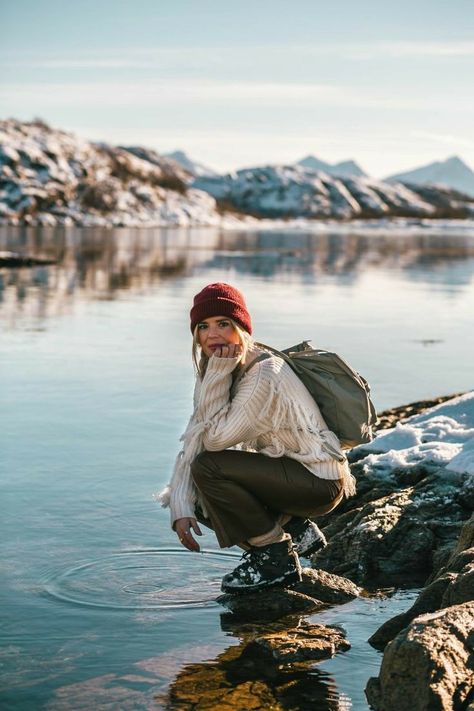 Norway People, Norway Girls, Fall Hiking Outfit, Isabella Thordsen, Fall Hiking Outfits, Norway Winter, Halibut Fishing, Iceland Vacation, Iceland Photos