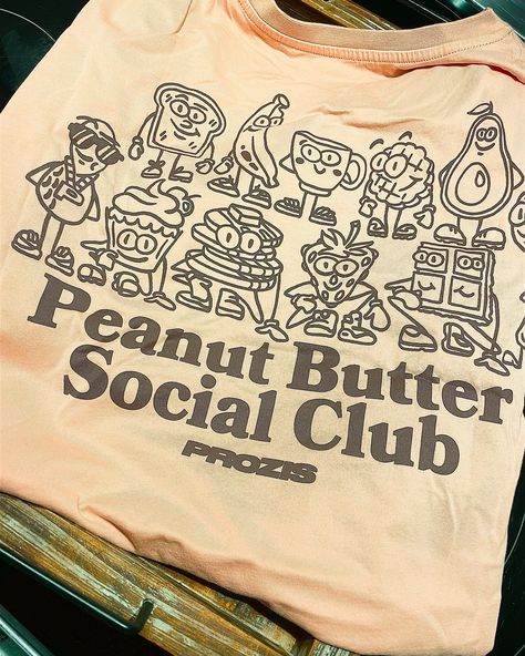 Prozis Peanut Butter Social Club! These are not all peanut butters - but they are different types of butters! And AMAZING 🤩 Choco Butter Duo - with Whey Protein, Chocolate 🍫 and Hazelnuts - my favorite! 🔗 prozis.com/17Cpz Protein Choco Crisp Peanut Butter 🔗 prozis.com/19SCz Almond Butter 🔗 prozis.com/19SCM Peanut Butter Social Club Tee Shirt 🔗 prozis.com/19SCG @prozis has a wonderful variety of different types of butters, spreads and more! Check it out: 🔗 prozis.com/10vfN Link to... Peanut Butter Logo, Peanut Butter Social Media Post, Peanut Butter Advertisement, Peanut Butter Shirt Tees, Jif Peanut Butter, Protein Chocolate, Nutter Butter, Whey Protein, Social Club