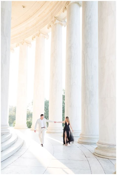 Dc Photoshoot, Museum Engagement Photos, Washington Dc Engagement Photos, Dc Wedding Photos, Dc Engagement Photos, New England Beach, New England Winter, Washington Dc Engagement, Columbia Wedding