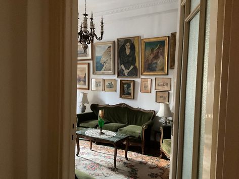 Italian Appartement Aesthetic, Apartment In Italy Aesthetic, Old European Apartment, Old Italian Apartment Aesthetic, Fae House, Apartment In Italy, Italy Apartment, Elegant Interiors, House Renovation