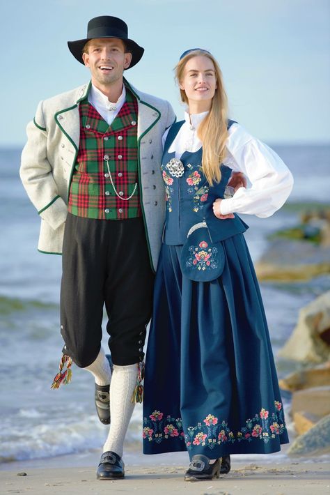 Norway Traditional Finnish Clothing, Traditional Norwegian Clothing, Nordic Style Fashion, Norwegian Dress, Nordic Clothing, Norway Fashion, Swedish Dress, Frozen Jr, Norwegian Clothing