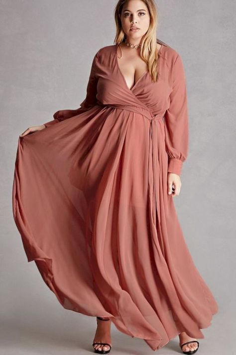 Spring Wedding Outfit, Plus Size Clothing Stores, Boho Plus Size, Maxi Dress Outfit, Plus Size Formal Dresses, Maxi Robes, Plus Size Maxi, Plus Size Fashion For Women, Plus Size Maxi Dresses