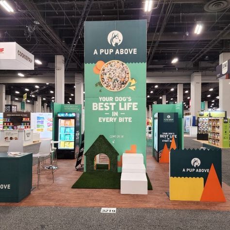 🐕🦜🐈🐢🐠 Day 2 of SuperZoo
.
.
.
#SuperZoo #SuperZoo2022 Food Retail, Food Displays, Creative Challenge, Food Shows, Pet Treats, Exhibition Stand, Booth Design, Retail Display, Pet Food