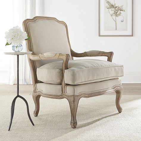 Cool Furniture Accent Chairs, Bergere Chair Living Room, Bergere Chair Makeover, Accent Chairs For Bedroom, Accent Chair Decor, French Accent Chairs, French Country Chairs, Sala Vintage, French Style Chairs