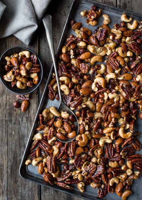 Smoked Candied Nuts - with Bourbon and Sugar Glaze - Vindulge Smoked Mixed Nuts In Smoker, Smoked Nuts Recipes, Smoked Nuts In Smoker, Seeds Recipes, Pellet Smoker Recipes, Smoker Ideas, Traeger Smoker, Vegan Bbq Recipes, Bbq Appetizers