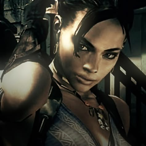 sheva Sheva Alomar Icon, Sheva Re5, Resident Evil 5 Sheva, Xbox Pfps, Sheva Alomar, Resident Of Evil, Resident Evil Art, Video Game Women, Video Game Magazines