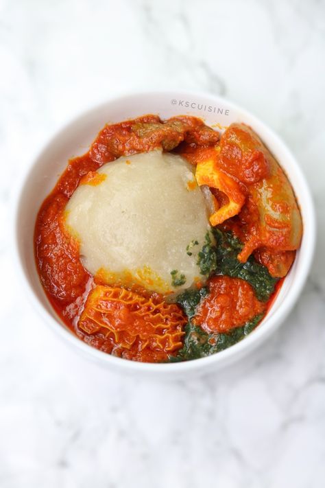 How to make Lafun -White amala (Cassava flour fufu) - K's Cuisine Amala Nigerian Food, Cassava Flour Fufu, Cassava Roots, Peanut Butter Soup, Nigeria Food, South African Dishes, Native Foods, Nigerian Recipes, Savory Food