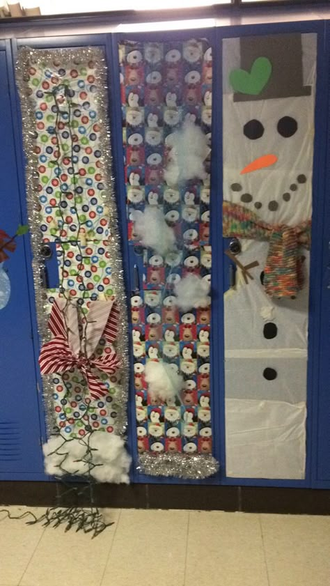 Christmas locker decorations! Christmas Locker Decorating Contest, Christmas Locker Ideas, Christmas Locker Decorations Ideas, Locker Christmas Decorations, Christmas Locker Decorations Schools, Christmas Locker Decorations, Birthday Locker, Birthday Locker Decorations, Decorated Lockers For Sports