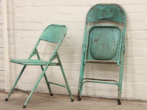 Junking Ideas, Old Metal Chairs, Vintage Workshop, Office Chair Diy, Retro Chairs, Desk Chair Comfy, Blue Chairs, Metal Folding Chairs, Comfy Living Room Furniture