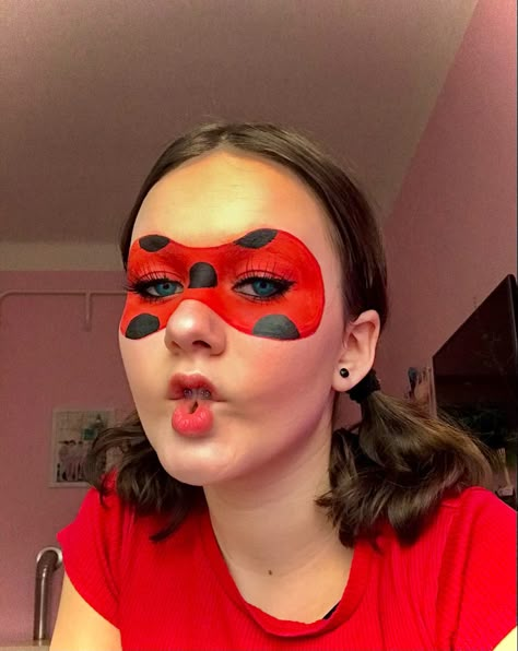 #miraculoustalesofladybugandcatnoir #miraculous #ladybug #catnoir #makeup #disney #makeuptutorial #makeupartist #makeuplover #makeupjunkie 🐞 Miraculous Ladybug Face Paint, Cute And Easy Face Paint Ideas, Miraculous Makeup Looks, Miraculous Ladybug Makeup Looks, Sleeping Beauty Face Paint, Makeup Face Paint Looks, Anime Face Paint Ideas, Super Hero Face Paint Easy, Ladybug Makeup For Kids