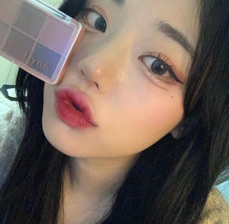 Korean Student Makeup, Student Makeup, Korean Student, Ig Girls, Japanese Makeup, Ethereal Makeup, Glowing Makeup, Uzzlang Girl, Asian Makeup