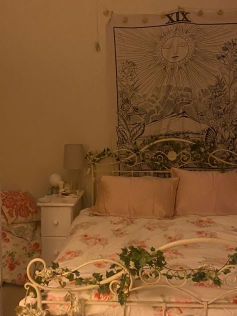 Angelcore Bedroom Aesthetic, Rose Vines Room Decor, Red Coquette Bedroom Aesthetic, Lovecore Bedroom Aesthetic, Angelic Bedroom Aesthetic, Rose Vines Bedroom, Dollete Bedroom, Red Bedroom Ideas Aesthetic, Pink And Red Bedroom Aesthetic