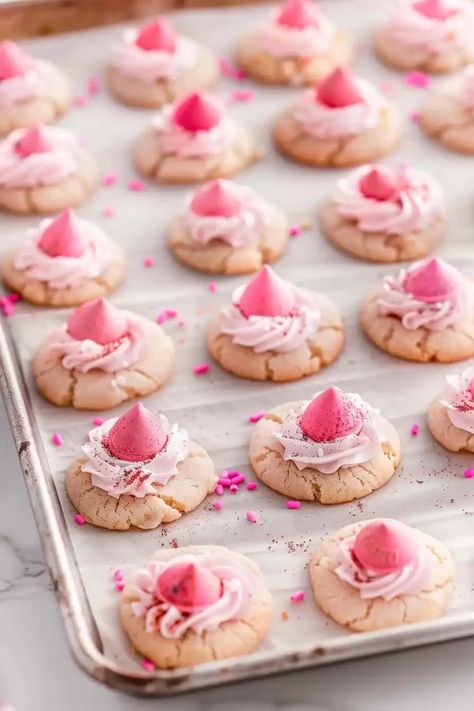 Strawberry Kiss Cookies Recipe - MmmRecipes : Easy and Delicious Recipes Strawberry Blossom Cookies, Strawberry Cookie Recipes, Hershey Kiss Cookie, Kiss Cookies Recipe, Kiss Cookie Recipe, Hershey Kiss Cookies, Kiss Cookies, Blossom Cookies, Strawberry Chocolate