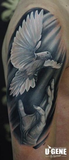 Dove Tattoos, Tier Tattoo, Heaven Tattoos, Dove Tattoo, Religious Tattoo, Religious Tattoos, Geniale Tattoos, Tattoos Skull, Memorial Tattoos