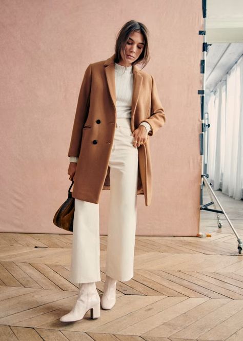 Jackets & Coats | Sustainable Parisian style | Sézane Wardrobe Colors, Style Parisienne, Look Office, Paris Mode, Autumn Winter 2024, Mode Casual, Fall Winter Wardrobe, Camel Coat, Paris Street Style