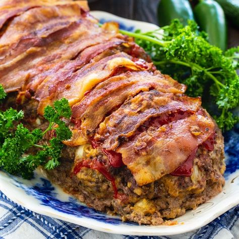 Jalapeno Popper Stuffed Meatloaf Jalapeno Popper Stuffed Meatloaf, Jalapeño Popper Stuffed Meatloaf, Spicy Meatloaf, Cheeseburger Meatloaf Recipes, Bacon Wrapped Cheese, Cheeseburger Meatloaf, Bacon Meatloaf, Cheese Stuffed Meatloaf, Bacon Wrapped Meatloaf