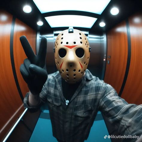 Jason Voorhees Funny, Art Profile Picture, Films Aesthetic, Art Profile, Wallpaper Pfp, Tupac Pictures, Halloween Wallpaper Cute, Scary Movie Characters, Picture Wallpaper