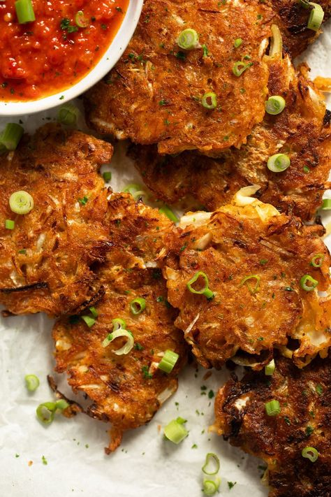 These fried cabbage fritters are the ultimate savory delight! This simple vegan fritter recipe uses just a few ingredients and is ready in no time. Cabbage Fritters Recipe, Broth Soups, Cabbage Fritters, Crispy Cabbage, Vegetarian Fritters, Cabbage Recipes Healthy, Cottage Cheese Dips, Fritters Recipe, Fried Cabbage