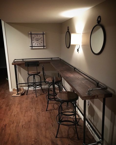 Drink Rail, Pool Table Room, Kitchen Bar Table, Corner Bar, Diy Basement, Breakfast Bar Kitchen, Room Corner, Pool Rooms, Cabin Kitchens