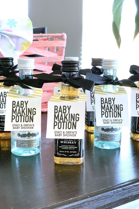 Couples baby shower Baby Making Potion mini bottle favors. These personalized baby shower favor tags fit miniature bottles of alcohol. Add these tags to a mini bottle of your favorite sp Baby Shower Mixto, Shower Prizes, Babyshower Party, Boy Baby Shower Ideas, Baby Shower Prizes, Baby Boy Shower Favors, Couples Baby Showers, Bumbo, Baby Shower Brunch