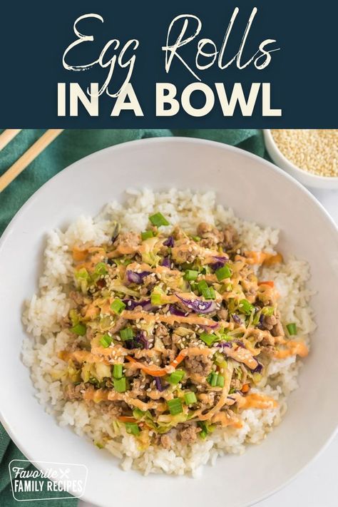 These Egg Rolls in a Bowl are my new go-to for quick lunches, weeknight dinners, and meal prep. It is like a deconstructed egg roll over rice. The pork, vegetables, and sauce cook together in a pan while the rice cooks and it all reheats great in the microwave the next day! Egg Rolls In A Bowl, Deconstructed Egg Roll, Vegetarian Egg Rolls, Egg Roll Bowl, Easy Lunch Box Recipes, Chicken Egg Rolls, Eggroll In A Bowl, Egg Roll In A Bowl, Yummy Seafood