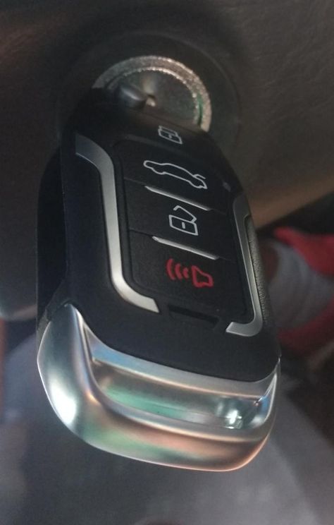 Kia Car Keys Aesthetic, Locksmith Logo, Locked Keys In Car Hack, Key House Locke And Key, Auto Locksmith, Automotive Locksmith, Old Key, Locksmith Services, Old Cars