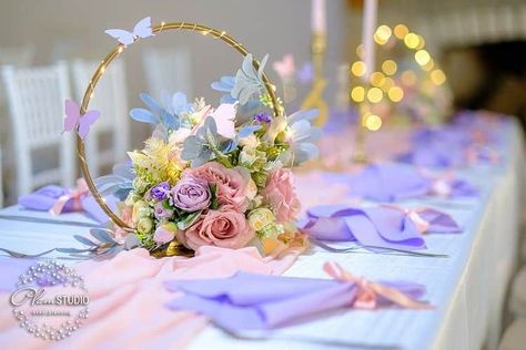 Butterfly Centerpieces Baby Shower Girl, Butterfly Baby Shower Ideas Centerpieces, Butterfly Theme Centerpieces, Butterfly Table Centerpieces, Quince Butterfly Theme, Butterfly Baby Shower Centerpieces, Butterfly Table Decorations, Diaper Pong, Baby Shower Centerpiece Ideas