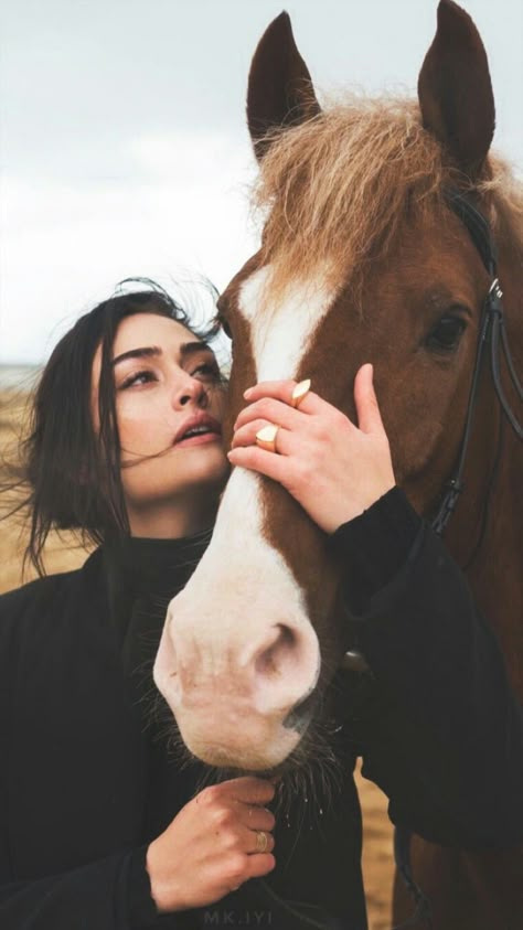 Horse Photography Poses, Pictures With Horses, Two Horses, Horse Aesthetic, Horse Portrait, Equine Photography, Cute Horses, Shooting Photo, Horse Photos