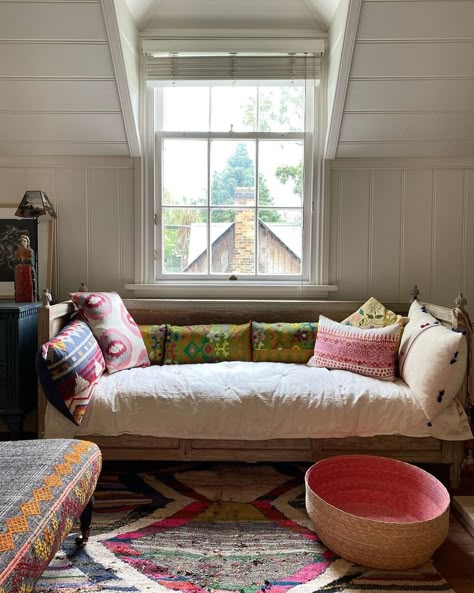 Beautiful Window Daybed by @pureandgeneral in Bohemian Style. #johnrobshaw #bohemian #boho #pillows #windowseat #daybed #home #bohochic #bohemianchic #mixandmatch Window Daybed, Office With Daybed, Daybed Bedroom, Daybed Styles, Daybed Room, Diy Daybed, John Robshaw, Bedroom Window, Bed In Living Room