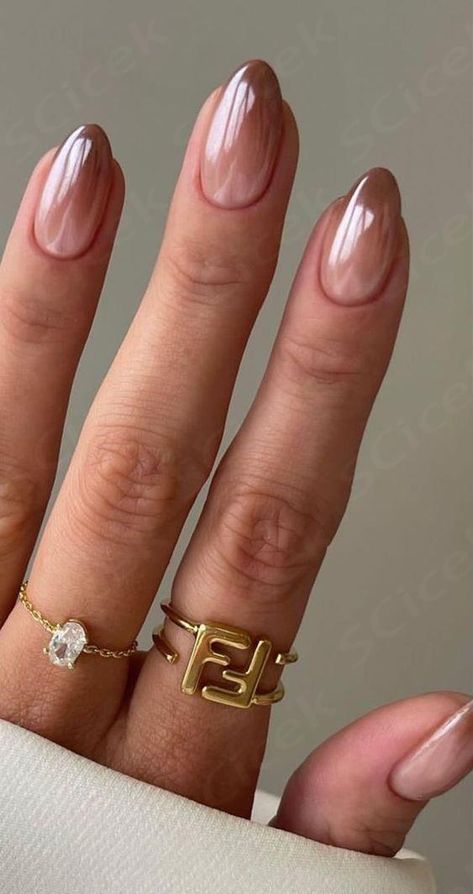 Nail Elegant Classy, Nail Ideas Old Money, Old Money Nails Fall 2024, Old Money Nail Color, Old Money Fall Nails, Lawyer Nails, Old Money Nails Ideas Almond, Nail Old Money, Nail Art Elegant Classy Beautiful