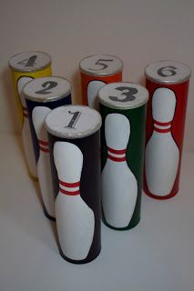 Handmade by Meg K: Reuse Bowling Set Diy Bowling Pins, Diy Bowling, Diy Outdoor Toys, Kids Bowling, Bowling Birthday Party, Backyard Activities, Mini Bowling, Pringles Can, Bowling Games