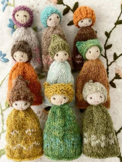 Knitted Doll Patterns, Circular Knitting Machine, Crochet Goodies, Knitted Animals, Christmas Crochet Patterns, Alpaca Yarn, Sewing Toys, Knitted Dolls, Doll Crafts