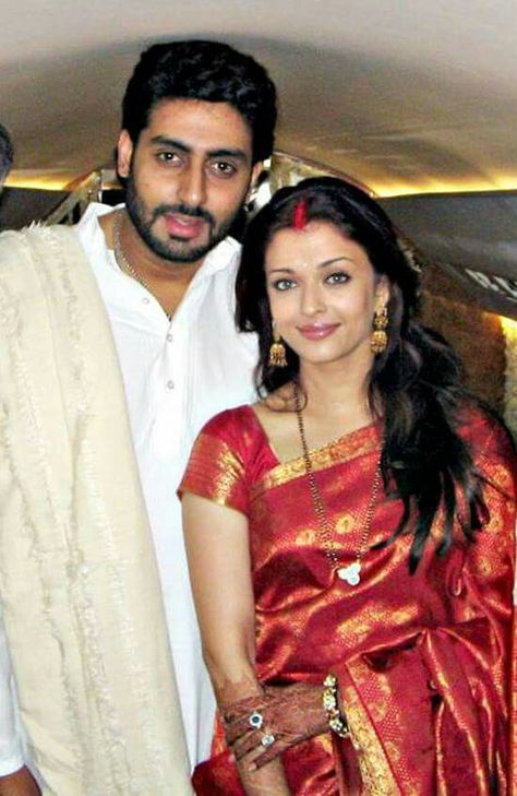 AiShWaRyA Raİ BaChaN & AbHiShEk BaChaN  !!!!!!! Wedding Astrology, Andal Kondai, Aishwarya Rai Saree, Aishwarya Abhishek, Harivansh Rai Bachchan, Aishwarya Rai Wedding, जन्मदिन की शुभकामनाएं, Bachchan Family, Jaya Bachchan