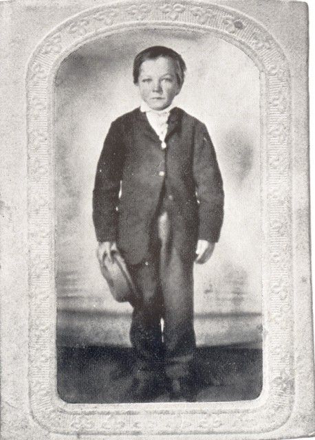 Milton Snavely Hershey as a young boy. Image courtesy of the Hershey Community Archives, Hershey, PA. Chocolate History, Milton Hershey, Hersheys Chocolate, Hershey Pennsylvania, Hershey Kisses Chocolate, Pennsylvania History, Hershey Candy, William Penn, Hershey's Chocolate