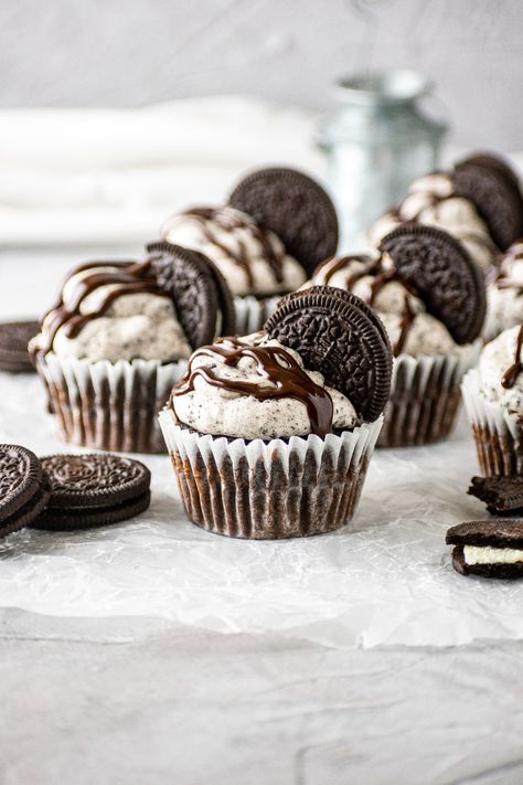 Chocolate Oreo Cupcakes - Ginger Snaps Baking Affairs Chocolate Drizzle For Cake, Chocolate Oreo Cupcakes, Oreo Buttercream Frosting, Oreo Buttercream, Chocolate Cupcakes Moist, Chocolate Oreo, Oreo Cupcakes, Oreo Recipes, Okay Okay