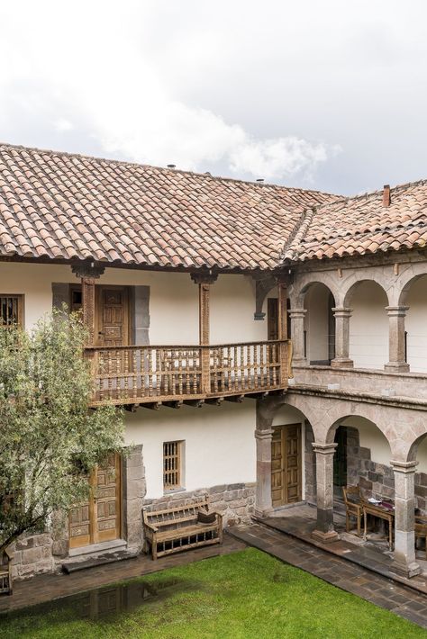 Arcade Architecture, Yellow Bedding Sets, Stripes Quilt, Tiny Studio Apartments, Show Queen, Hacienda Style Homes, Yellow Bedding, Roman Architecture, Casas Coloniales