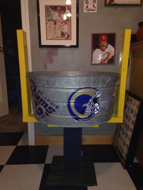 Rams goal post beer tub. Great for parties! Brat Beer Bath, Beer Tub, Rams Rug, St Louis Rams, Rams Football, Sports Bar, Super Bowl, Ram, Toy Chest