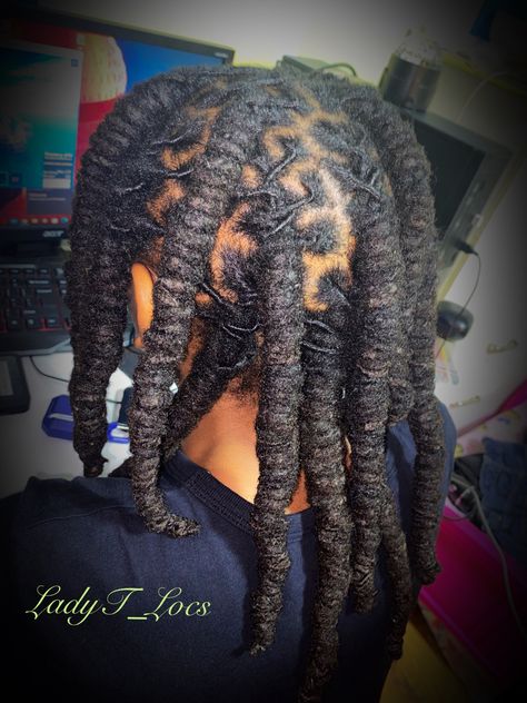 Barrel Twist Locs, Barrel Locs, Twist Locs, Barrel Twist, Dreadlock Hairstyles For Men, Dreads Styles, Dreadlock Hairstyles, Locs Hairstyles, Locs