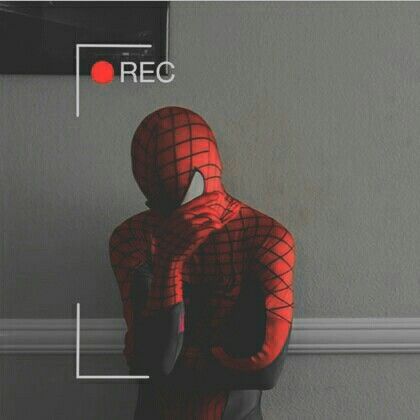 Red Spiderman Aesthetic, Happy Red Aesthetic, Spideypool Aesthetic, Aesthetic Spiderman, Memes Friends, Spiderman Aesthetic, Parker Spiderman, Marvel Wallpapers, Arte Nerd