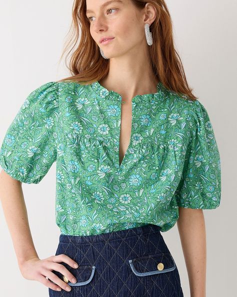 Boxer Shorts For Women, Poplin Top, Ruffle Collar, Jcrew Women, Winter 2023, Green Tops, Floral Blouse, Ruffle Trim, Printed Blouse