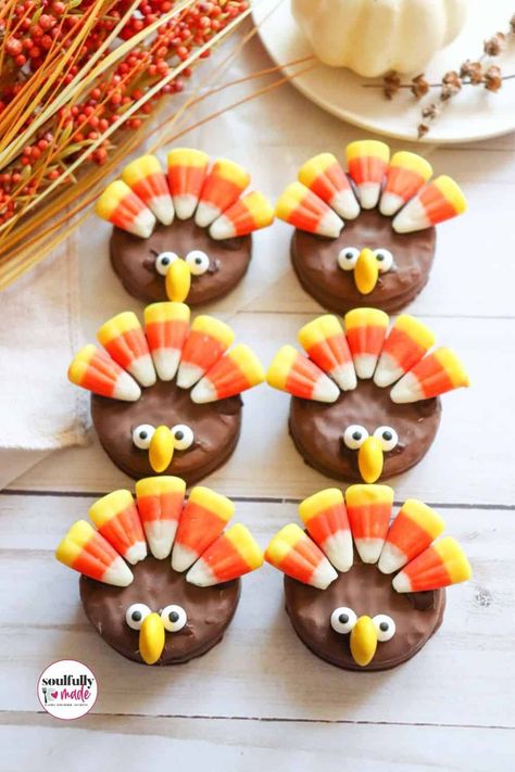 Cookies, candy corn, chocolate chips, yellow candies, and candy eyes turn into fun turkey cookies that look so cute, no baking required. Blueberry Cheesecake Cookies, Butter Turkey, Turkey Cookie, Kids Cookies, Peanut Butter Sandwich Cookies, Candy Eyes, Thanksgiving Gathering, Turkey Cookies, Nutter Butter Cookies