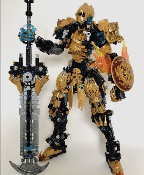 Found an amazing mic thought I would share - bioniclelego Custom Bionicle, Lego Creator Sets, Lego Hero Factory, Lego Dragon, Bionicle Heroes, Bionicle Mocs, Lego Sculptures, Hero Factory, Lego Custom Minifigures