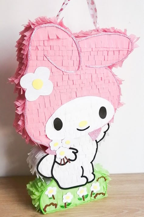 My Melodi, Hello Kitty Pinata, Hello Kitty Theme Party, Piñata Ideas, Hello Kitty Birthday Party, Hello Kitty Themes, Melody Hello Kitty, Cat Birthday Party, Hello Kitty Party