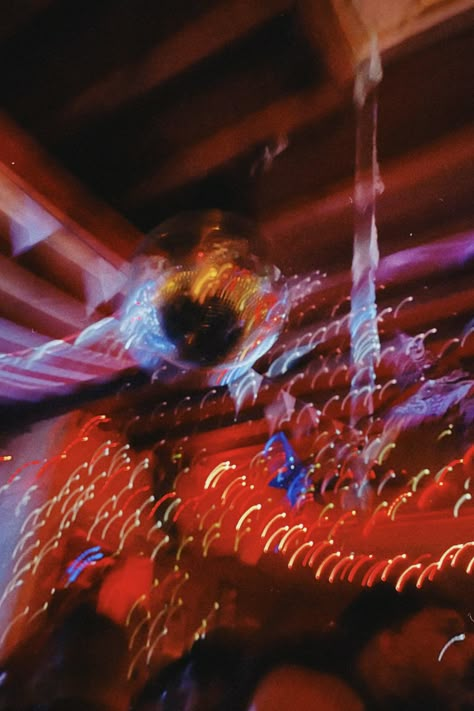 Disco Techno Aesthetic, 70s Aesthetic Night, City Glam Aesthetic, Party Disco Aesthetic, Sparkly Night Aesthetic, Disco Party Astethic, Red Disco Ball Aesthetic, Glitter Grunge Aesthetic, 2000s Club Aesthetic Party