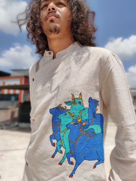 Fabric painting on stylish men kurta Painted Hoodie, Painted Ideas, Paint Shirt, Fabric Paint Shirt, Painting Hoodie, Straight Kurti, Fabric Painting On Clothes, Man Design, Men Kurta