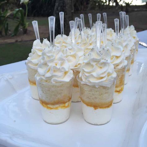 White Dessert Shooters, How To Make Cake Shooters, Tres Leches Cake Shooters, Dessert Shooters Wedding, Desert Shooters, Shooters Recipes, Mini Dessert Shooters, Wedding Cakes Lilac, Cake Shooters