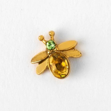 Gold Firefly Charm – Think Goodness Firefly Charm, Firefly Jewelry, Catching Fireflies, Harry Potter Wizard, Living Locket, Bar Jewelry, Disney Friends, Jewelry Lockets, Pendant Watches