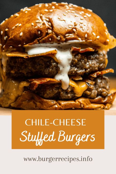 Chile-Cheese Stuffed Burgers Chili Burgers Recipe, Gourmet Burgers Recipes, Chili Cheese Burger, Spicy Burger, Best Burger Recipe, Beef Brisket Recipes, Easy Brunch Recipes, Homemade Burgers, Gourmet Burgers