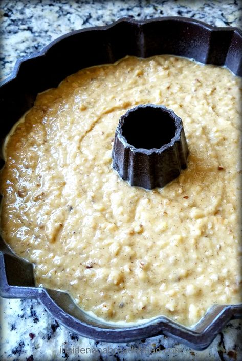 Vintage Vanilla Wafer Cake – Inside NanaBread's Head Wafer Cake Recipe, Vanilla Wafer Recipe, Vanilla Wafer Cake, Wafer Cake, Cake Mix Cakes, Bundt Pan Recipes, Vanilla Wafer, Cake Bundt, Cake Mix Desserts