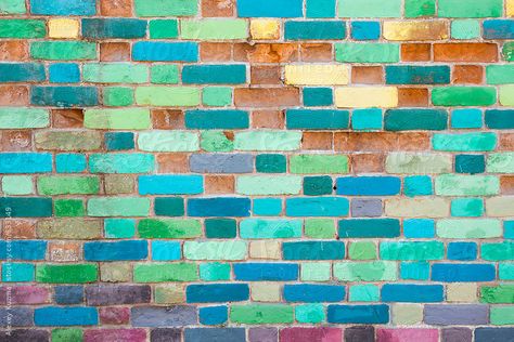 painting bricks Colorful Brick Wall, Brick Wall Painting Art, Painted Bricks, Imprinted Concrete Driveway, Painted Brick Walls, Painted Brick House, Brick Chimney, Paint Fireplace, Rainbow Room